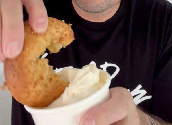 Tear, Dip & Share: The Art of Savouring Bagels with Cream Cheese Bliss